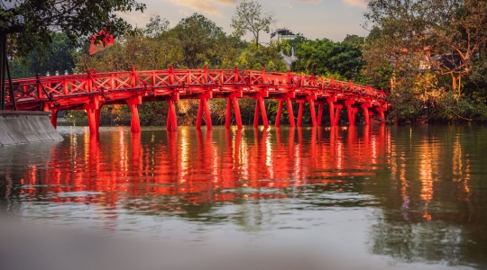 ホアンキエム湖