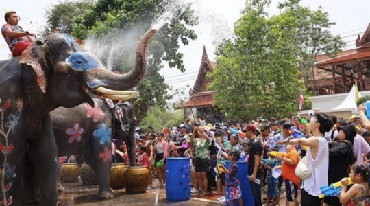 ソンクラーン_水かけ祭り