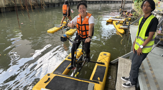 水上自転車