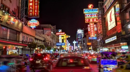 解散場所より徒歩でチャイナタウン