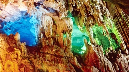 ティエンクン鍾乳洞