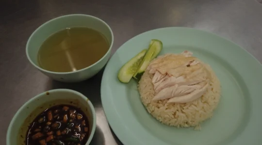 ピンクのカオマンガイ