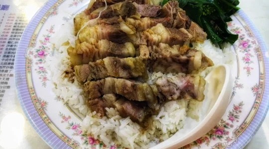 牛バラ肉ご飯（HKG)
