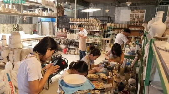 ソンべ焼き絵付け体験