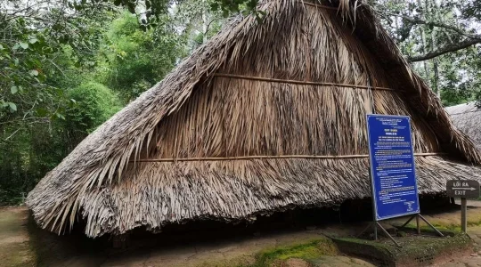 クチトンネル観光