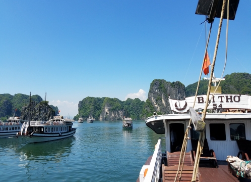 【ベトナム】世界遺産ハロン湾クルーズつき！歴史と文化の街ハノイ2泊3日 <日本語ガイド/ホテル+食事+航空券込み>