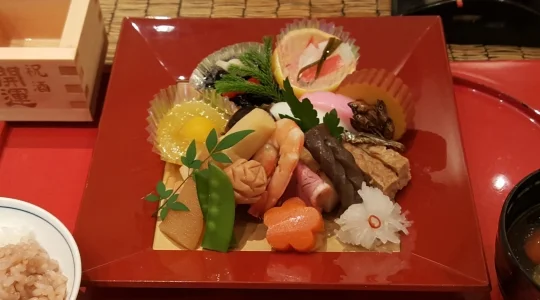 イメージ：なだ万のおせち