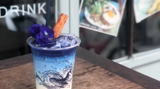 ブルーホエールマハラートカフェ