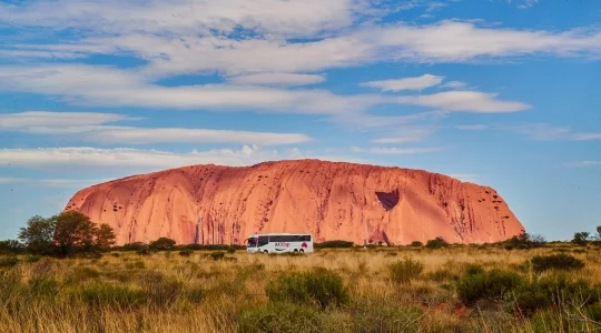 キングスキャニオン→エアーズロックリゾート混載片道送迎