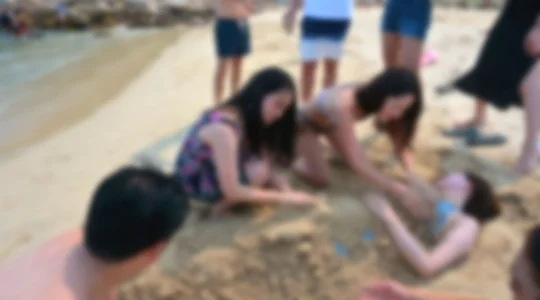石澳ビーチでの砂遊びのようす｜イメージ