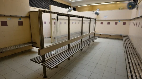 石澳ビーチの公共更衣室