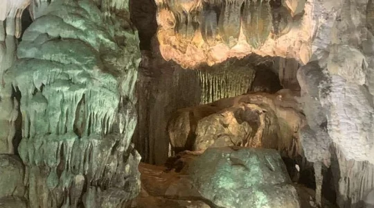 【フエ】世界遺産フォンニャケバン国立公園観光 天国の洞窟（ティエンドン洞窟）見学ツアー