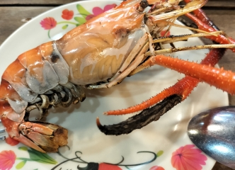 忘れらせない新鮮な焼きエビ