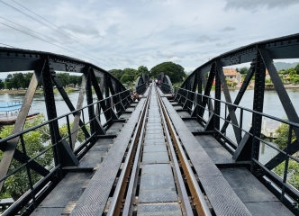 クウェー川鉄橋