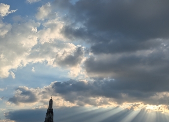 天使のハシゴとワット・アルンが幻想的でした