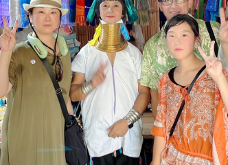 テレビ（≧∇≦）有名な首長族　女性と