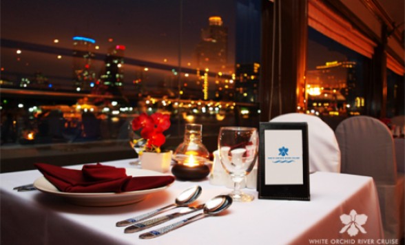 ホワイトオーキッド ディナークルーズ