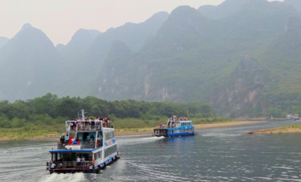 世界自然遺産・桂林でたっぷり4時間の漓江下り、山水画の世界を満喫する1泊2日＜高速鉄道/食事付き/選べるホテルクラス/日本語ガイド＞
