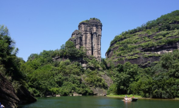 文化遺産と自然遺産の融合、世界複合遺産・武夷山を満喫する2泊3日＜高速鉄道/全食事付き/選べるホテルクラス/日本語ガイド＞