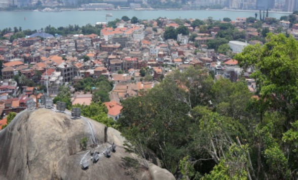 西洋文化とピアノが彩る島、世界文化遺産・コロンス島日帰りツアー＜午後/現地発着/軽食付き/日本語ガイド＞