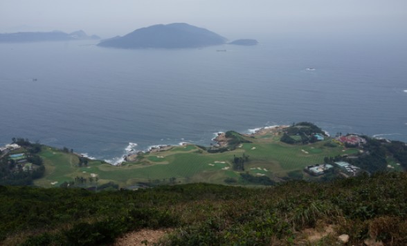 香港で人気No.1のコースを歩く、ドラゴンズバックハイキングと添好運で飲茶の昼食＜終日/高速鉄道/昼食付き/日本語ガイド＞