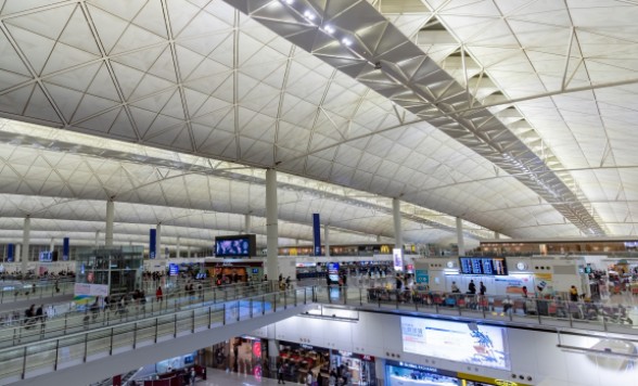 深セン市内中心部ー香港国際空港 送迎車手配＜片道/ガイド付き選択可/ワゴン・マイクロバス・大型バス＞