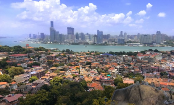 西洋文化とピアノが彩る島、世界文化遺産・コロンス島日帰りツアー＜終日/高速鉄道/軽食付き/日本語ガイド＞