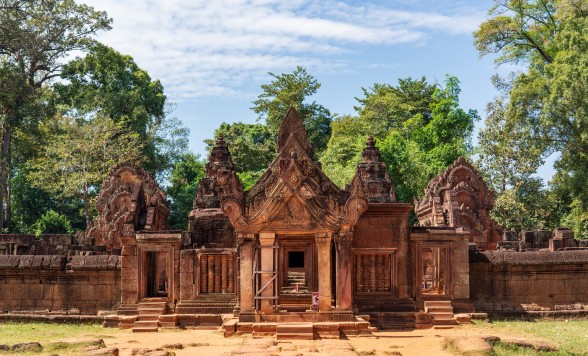 世界遺産バンテアイスレイ&タプロム寺院 半日観光＜午前発/日本語ガイド＞