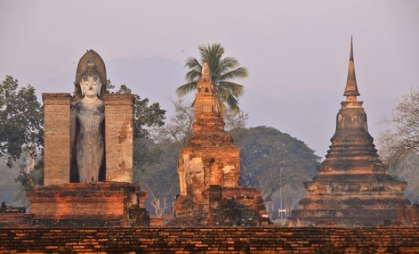 【スコータイ＆シーサッチャナライ＆カンペーンペット】ユネスコ世界遺産「３大遺跡」を巡る1泊2日