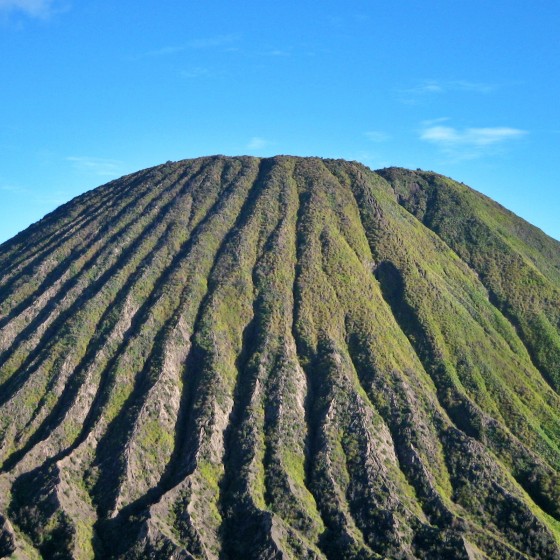 ブロモ山