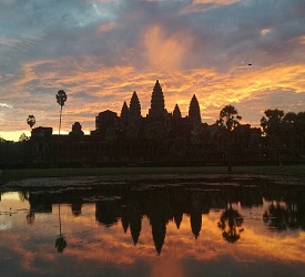 アンコールワットにて朝日鑑賞