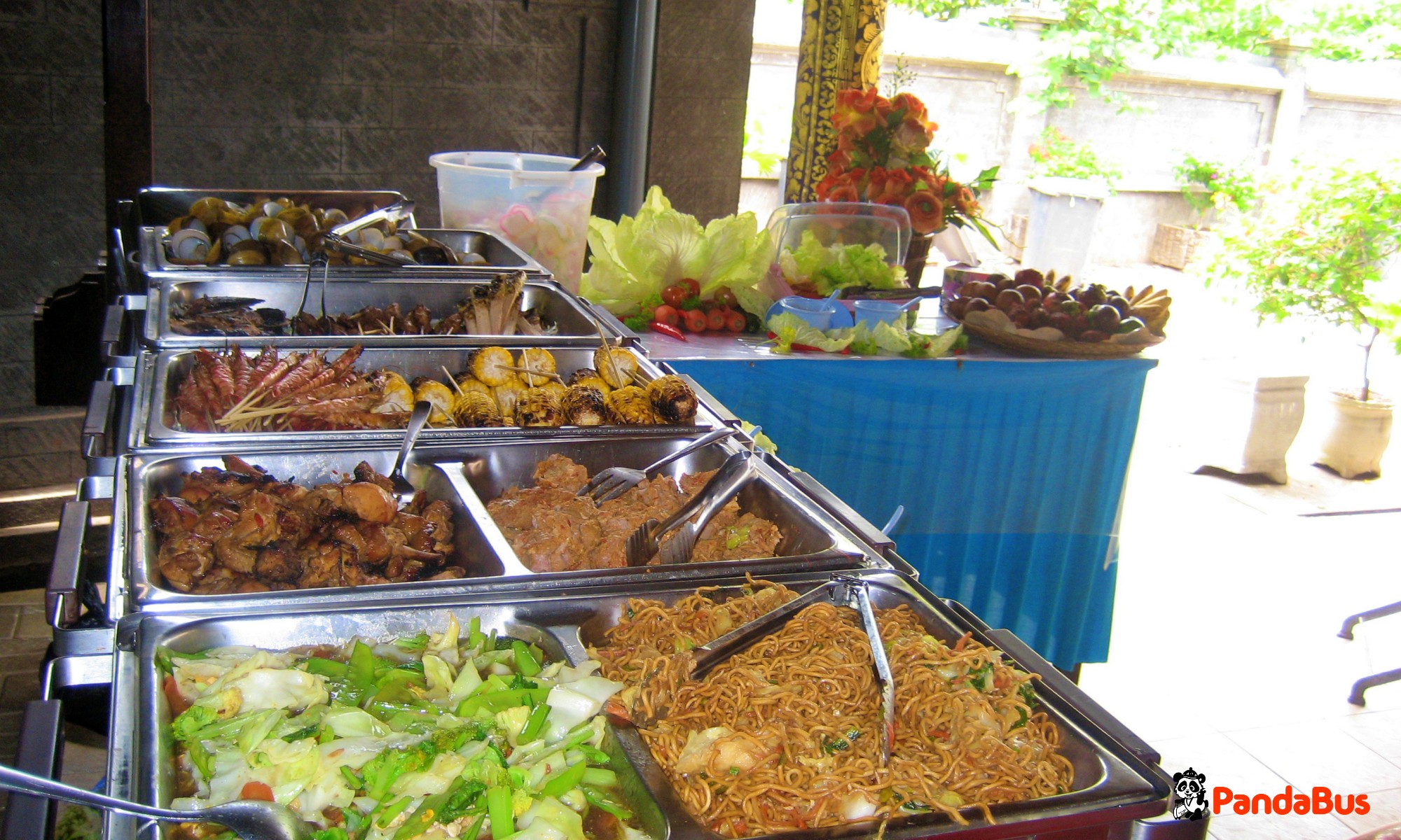 バーベキューの昼食
