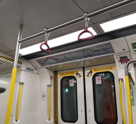 ダイアモンドヒル駅到着