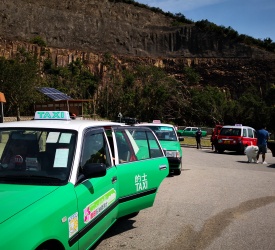 タクシー乗り場到着