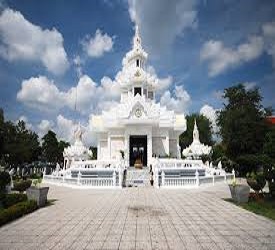 ナコンシータマラート市の柱の神社にご案内！