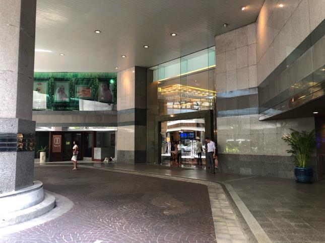 インターコンチネンタル・バンコク隣接、プレジデントタワーにて解散