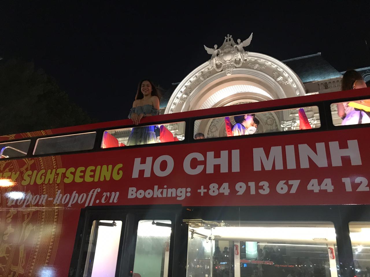 ホーチミンの新名物！オープントップバス 乗車