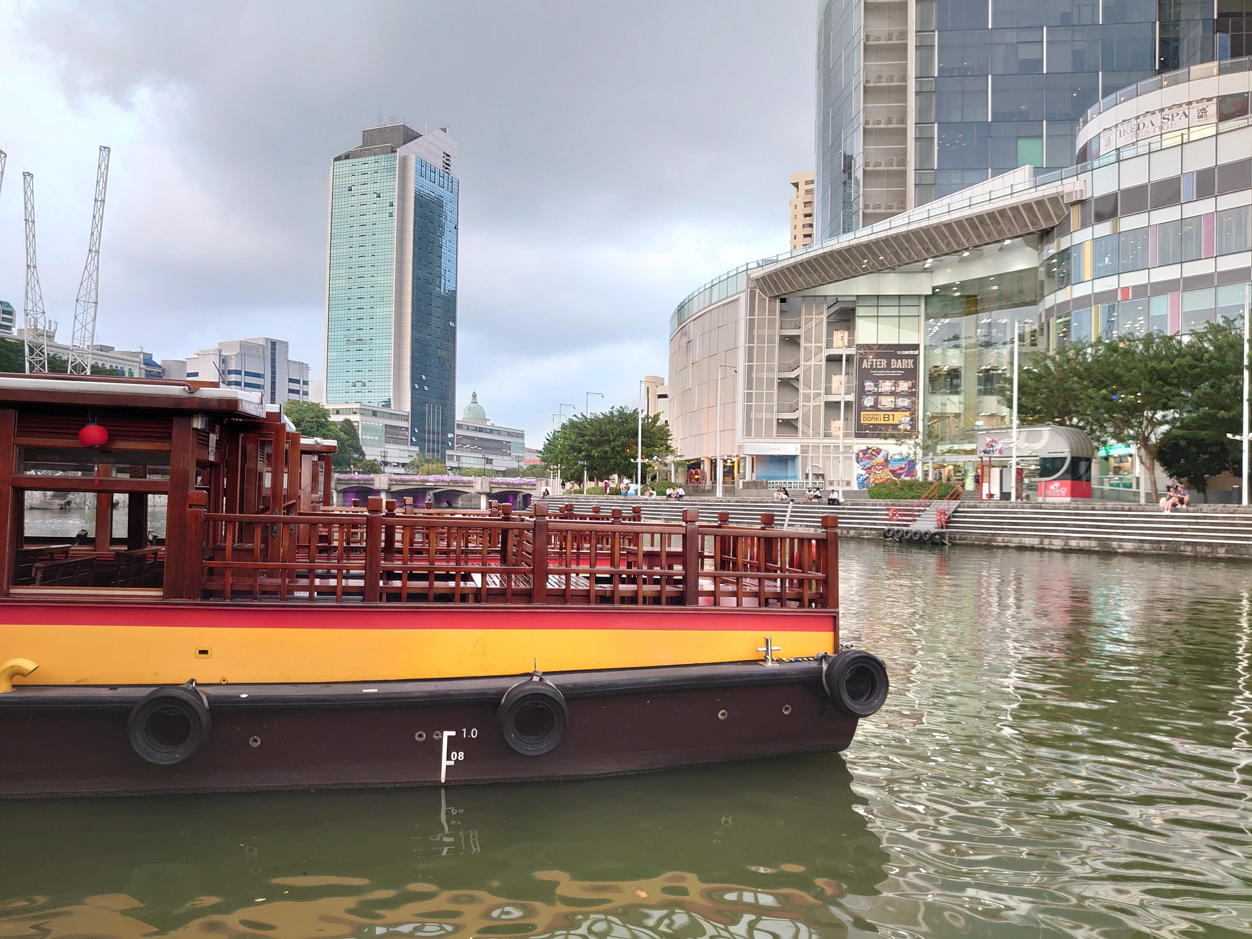 クラークキーよりリバークルーズ乗船