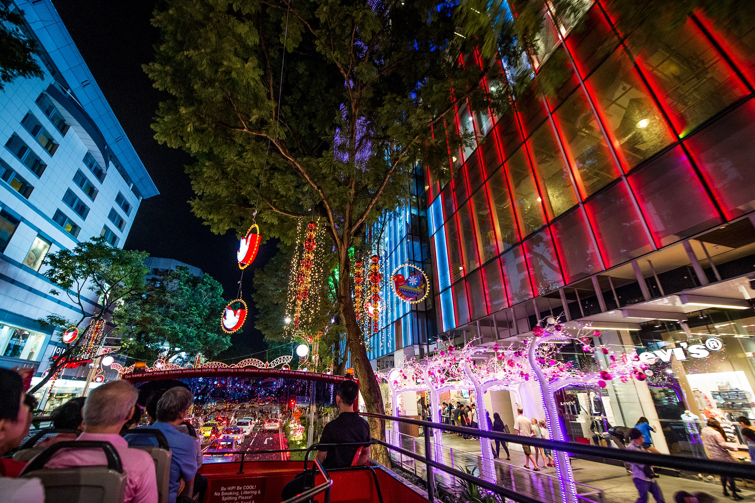 2階建てオープントップバス乗車