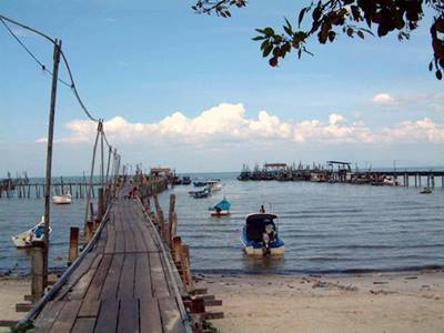 テロバハン漁村