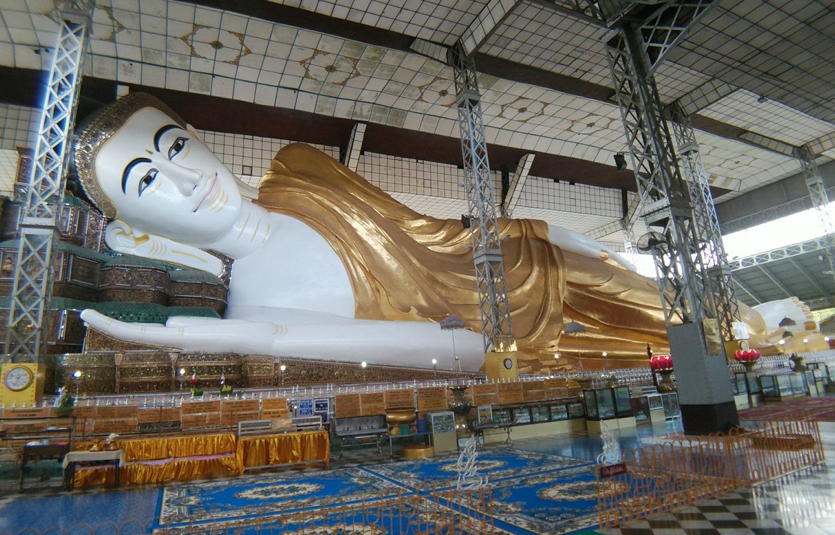 寝釈迦仏のあるシュエタリャンパゴダ(入場)、約1000の以上の僧侶が厳しい修行するチャイカッワイン僧院(下車)、4面座仏チャイプンパゴダ（下車）、シュエモドーパゴダ（入場）