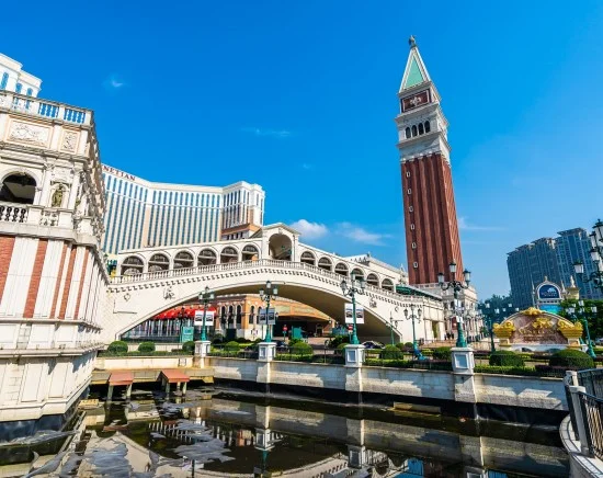 短時間でも大満足！香港発 マカオ世界遺産巡りとコタイ地区の巨大ホテル1日観光