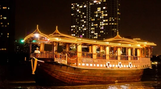 【ディナークルーズ】バーンカニタ｜豪華タイ料理のディナーフルコース！