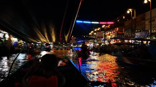 アンパワー水上市場