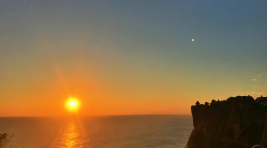 ウルワツ夕日３