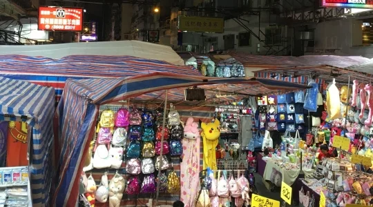 ナイトドライブ：女人街