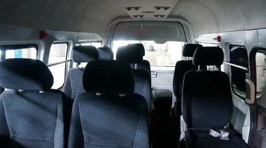 車内