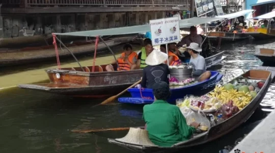 ダムヌンサドゥアック水上マーケット