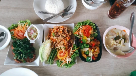 タイ料理セットのランチ
