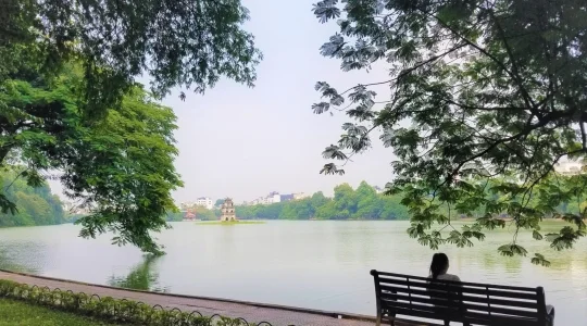 ホアンキエム湖